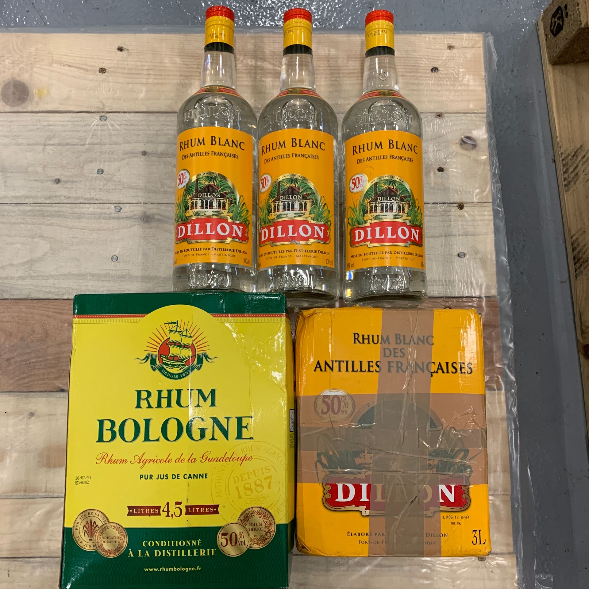 Null Lot of 5 Cubicles and bottles of rum BOLOGNE and DILLON Excise duty to be p&hellip;