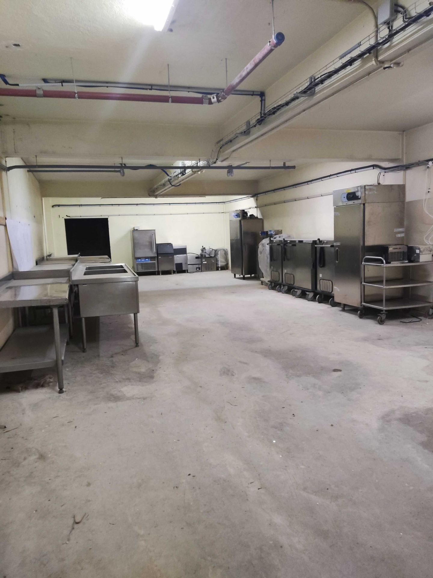 Null [RP] Reserved for professionals.
Set of catering equipment mainly in stainl&hellip;