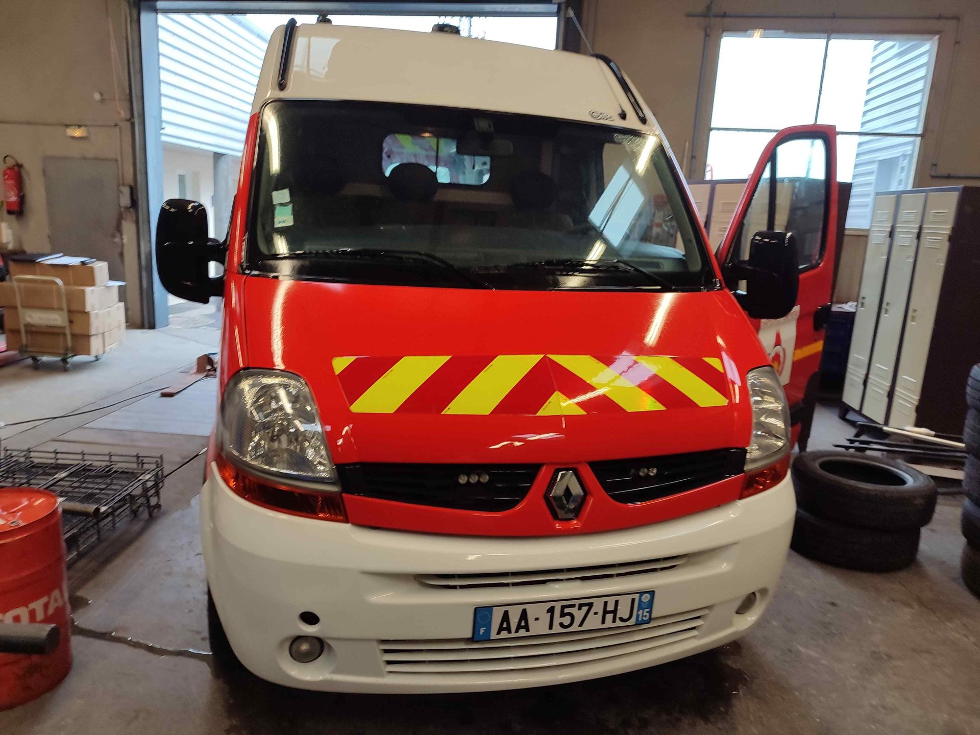 Null [RP] Reserved to the professionals of the car industry.
Ambulance RENAULT M&hellip;