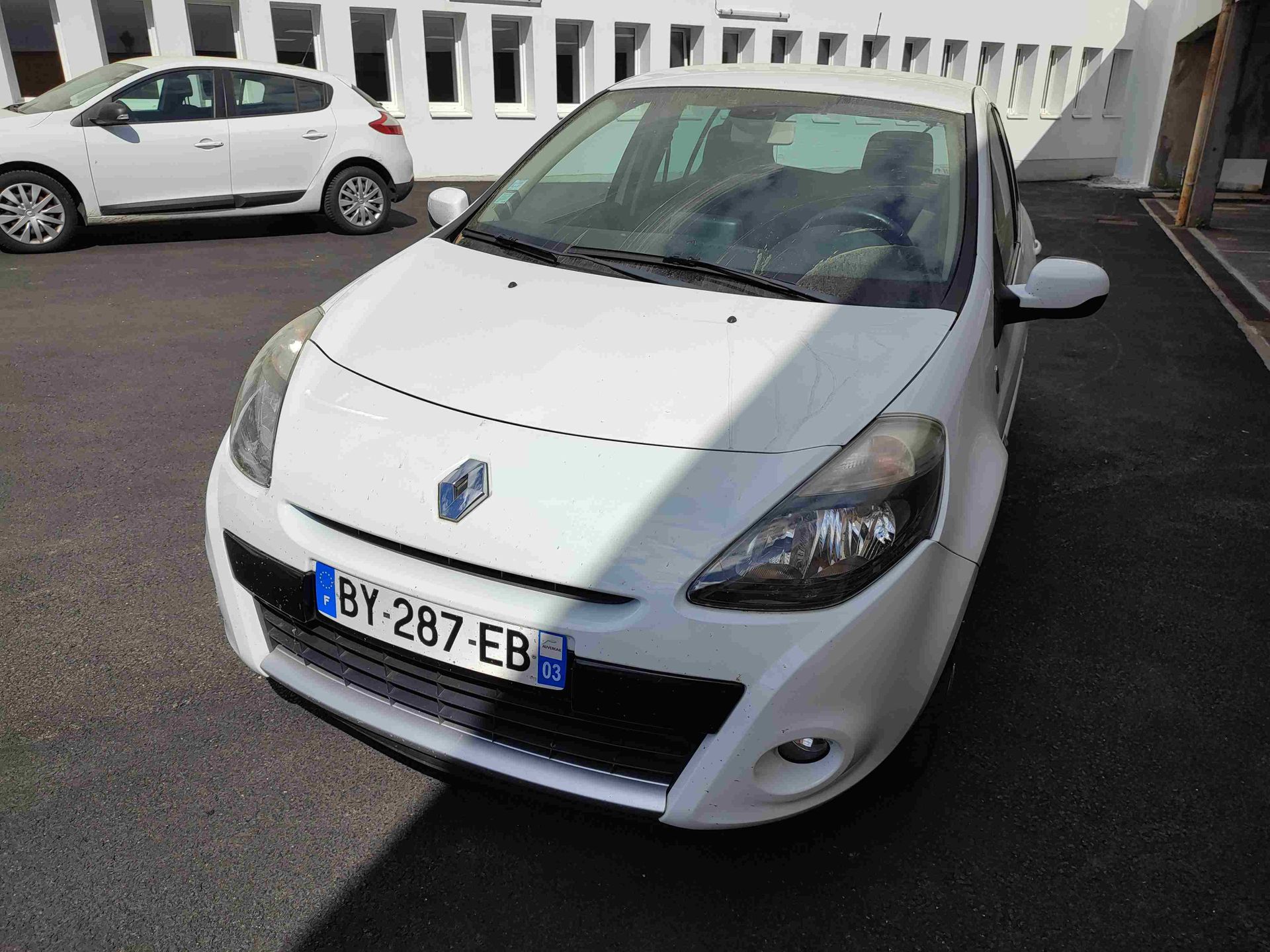 Null [CT] RENAULT Clio III édition F.F.R 1.2 16V, Essence, imm. BY-287-EB, Type &hellip;