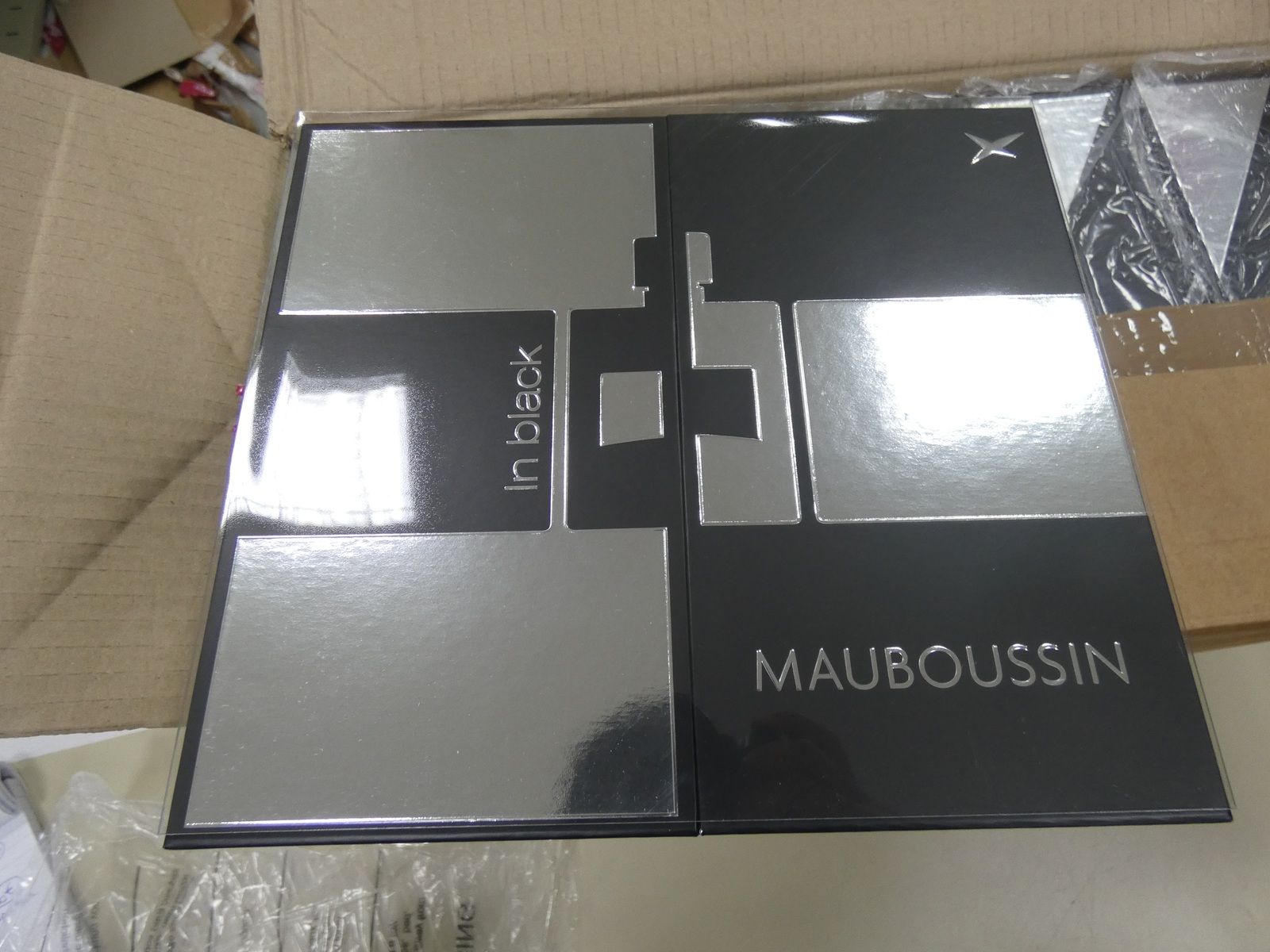Null MAUBOUSSIN
 
	 Set of 24 boxes

Collection by appointment from May 13, 2024&hellip;
