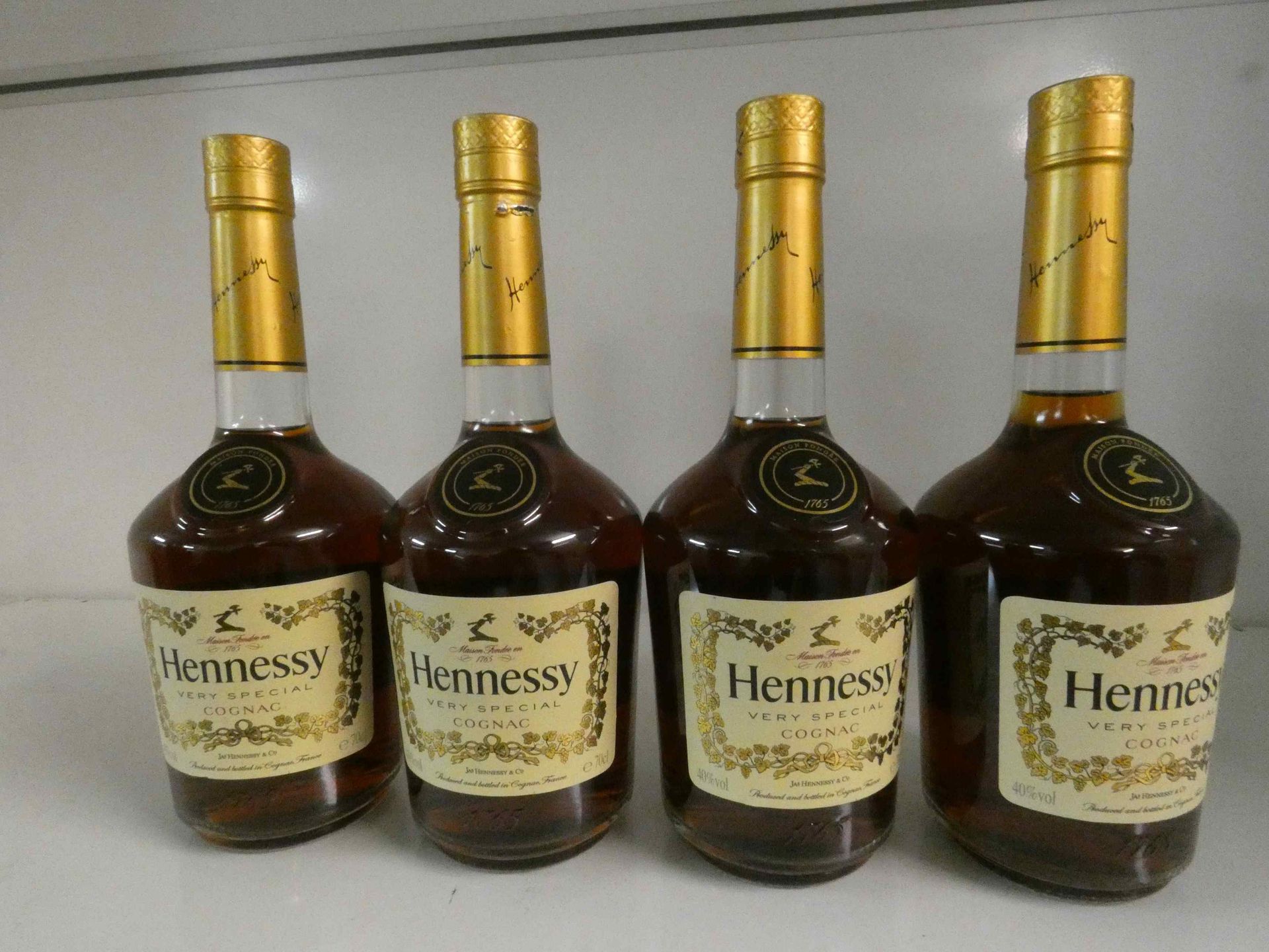 Null A set of 4 bottles of Cognac HENESSY 70cL


	 


	 Alcohol abuse is dangero&hellip;