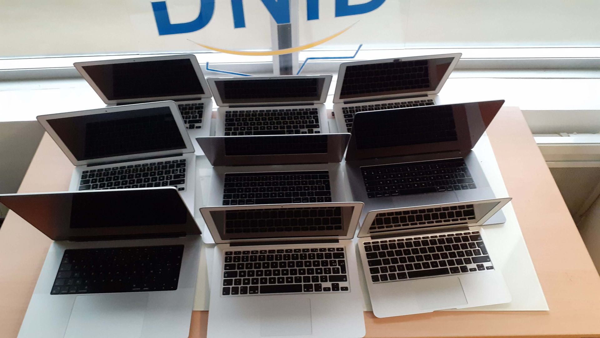 Null [RP] 
	 	

		 For IT professionals only
	 	

		 Lot of 9 untested APPLE lap&hellip;