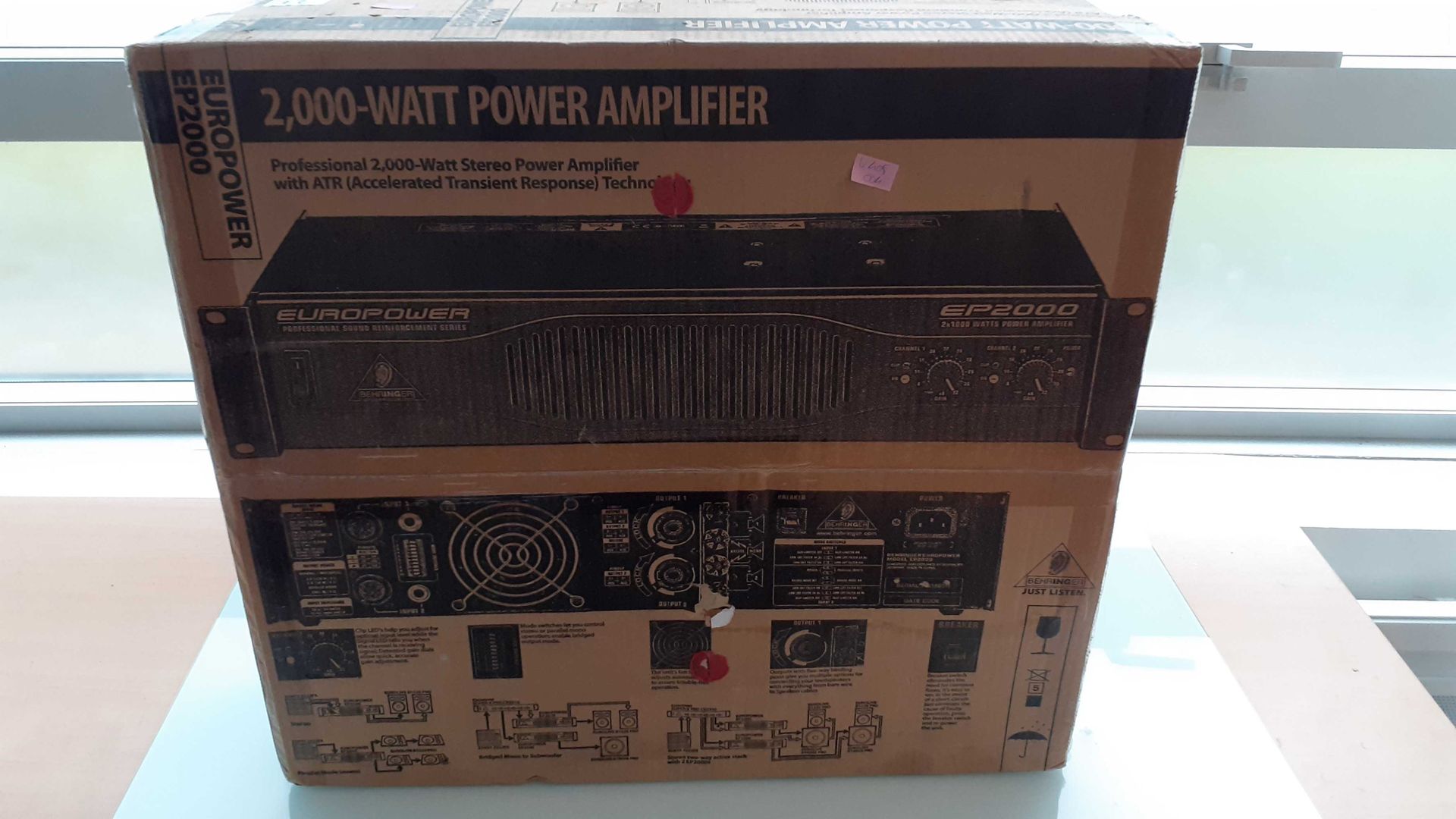 Null Amplificateur EUROPOWER EP2000 dans sa boîte, jamais utilisé.

Lieu de dépô&hellip;