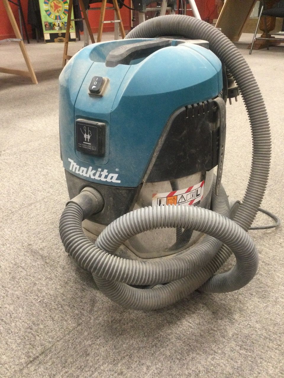 Null ASPIRATEUR MAKITA 1000 W