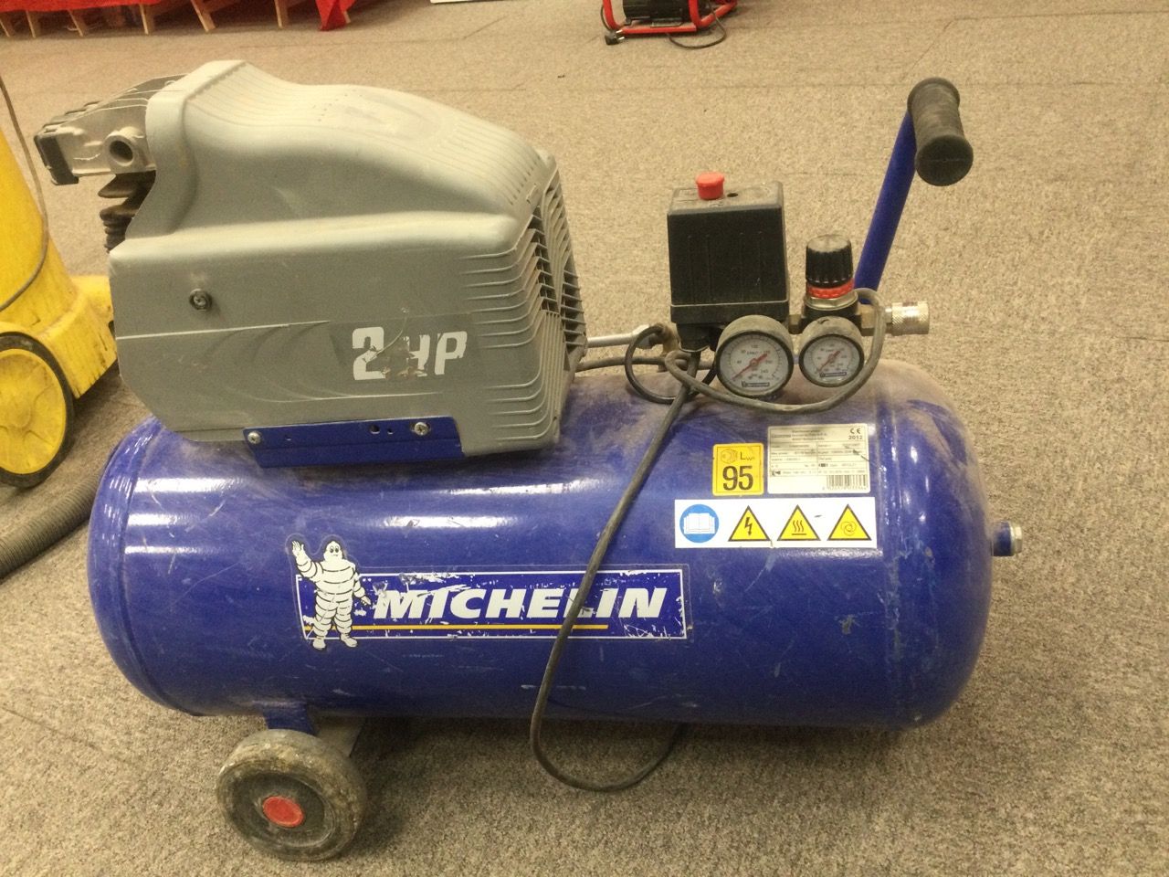 Null COMPRESSEUR MICHELIN 50 litres 2 HP