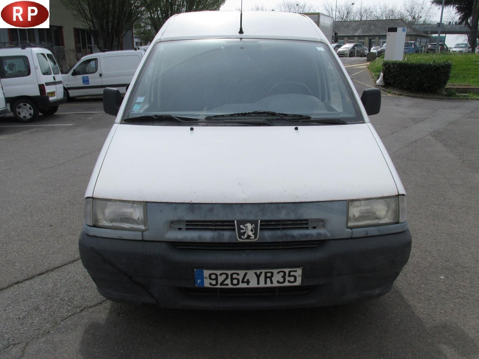 Null [RP] Réservé aux professionnels:
 
	 PEUGEOT Expert I 1.9 D Fourgon court 6&hellip;