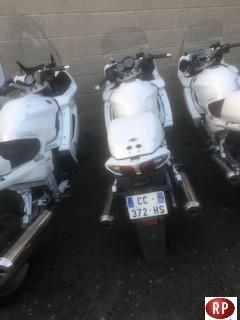 Null [RP] 
	 
Réservé aux professionnels.

3 motocyclettes YAMAHA 1300 FJR, esse&hellip;