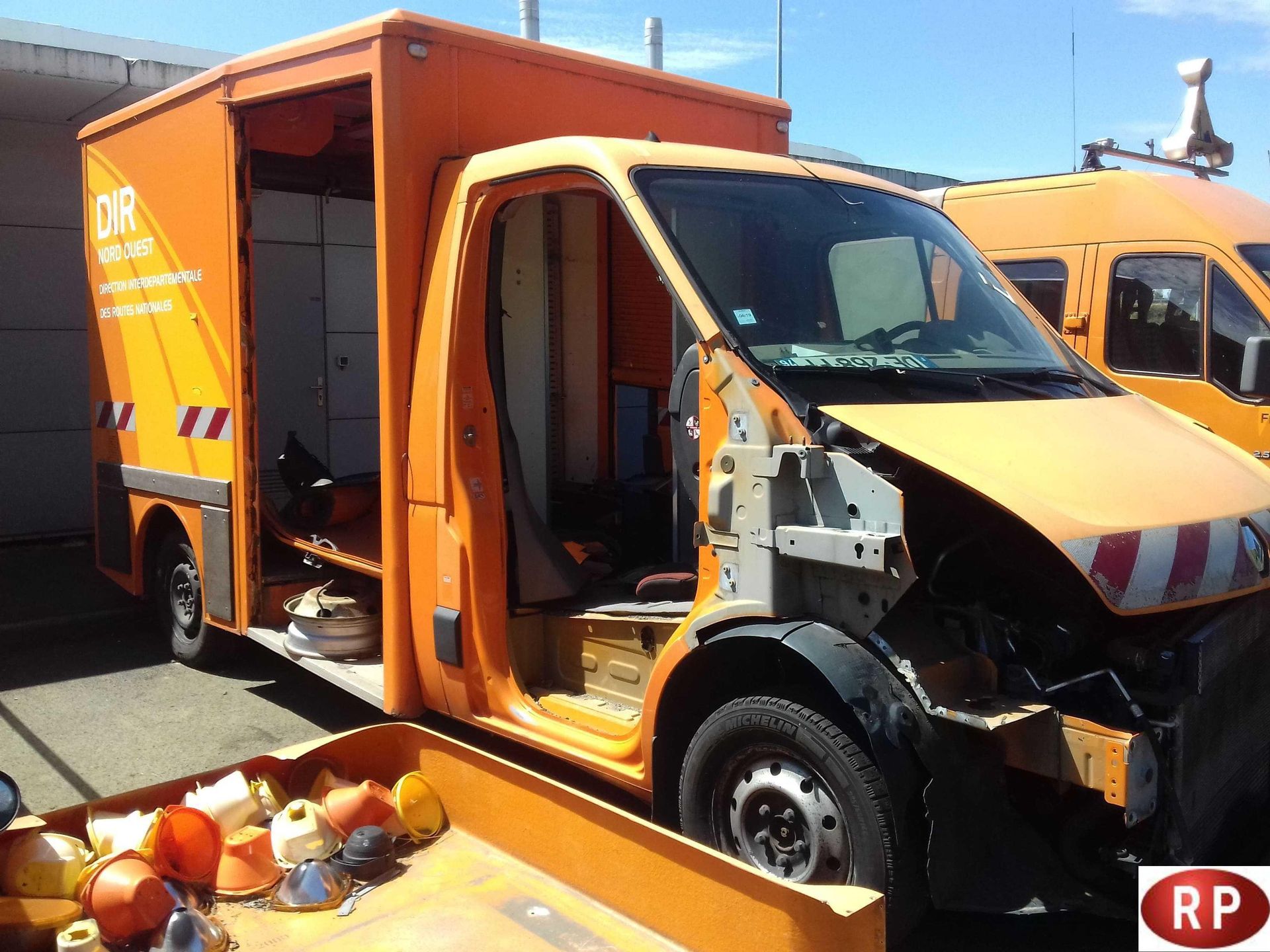 Null [RP] 
	 
Réservé aux professionnels.

RENAULT Master, 2 places, Gazole, imm&hellip;