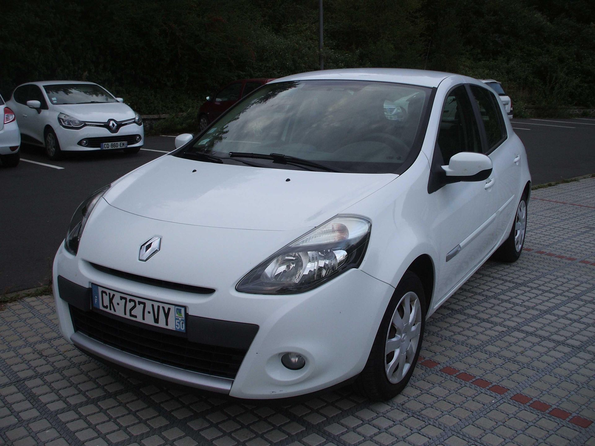 Null [CT] RENAULT Clio III Phase 2 1.5 dCi eco2 75 cv, Gazole, imm. CK-727-VY, t&hellip;