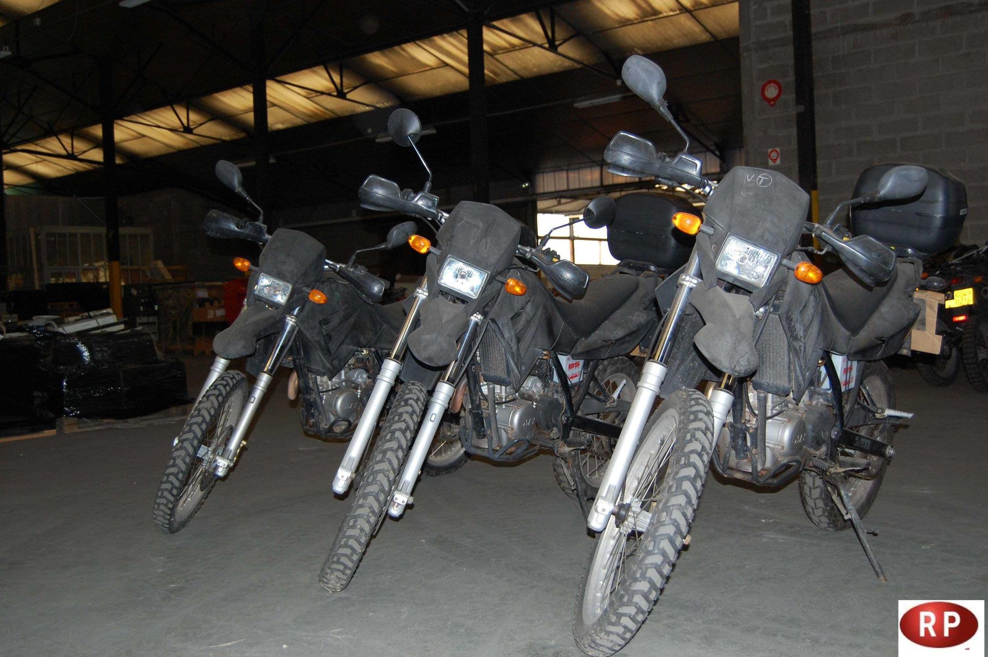 Null [RP][ACI] 
	 
Réservé aux professionnels.

	 3 motocyclettes MZ SX, 125 cm3&hellip;
