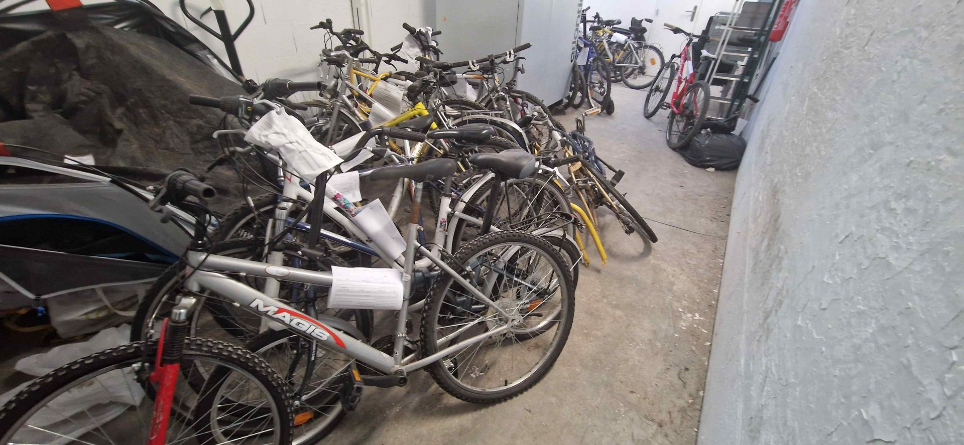 Null A set of 16 bicycles of various makes and conditions.
 
 
 
Delivering depa&hellip;