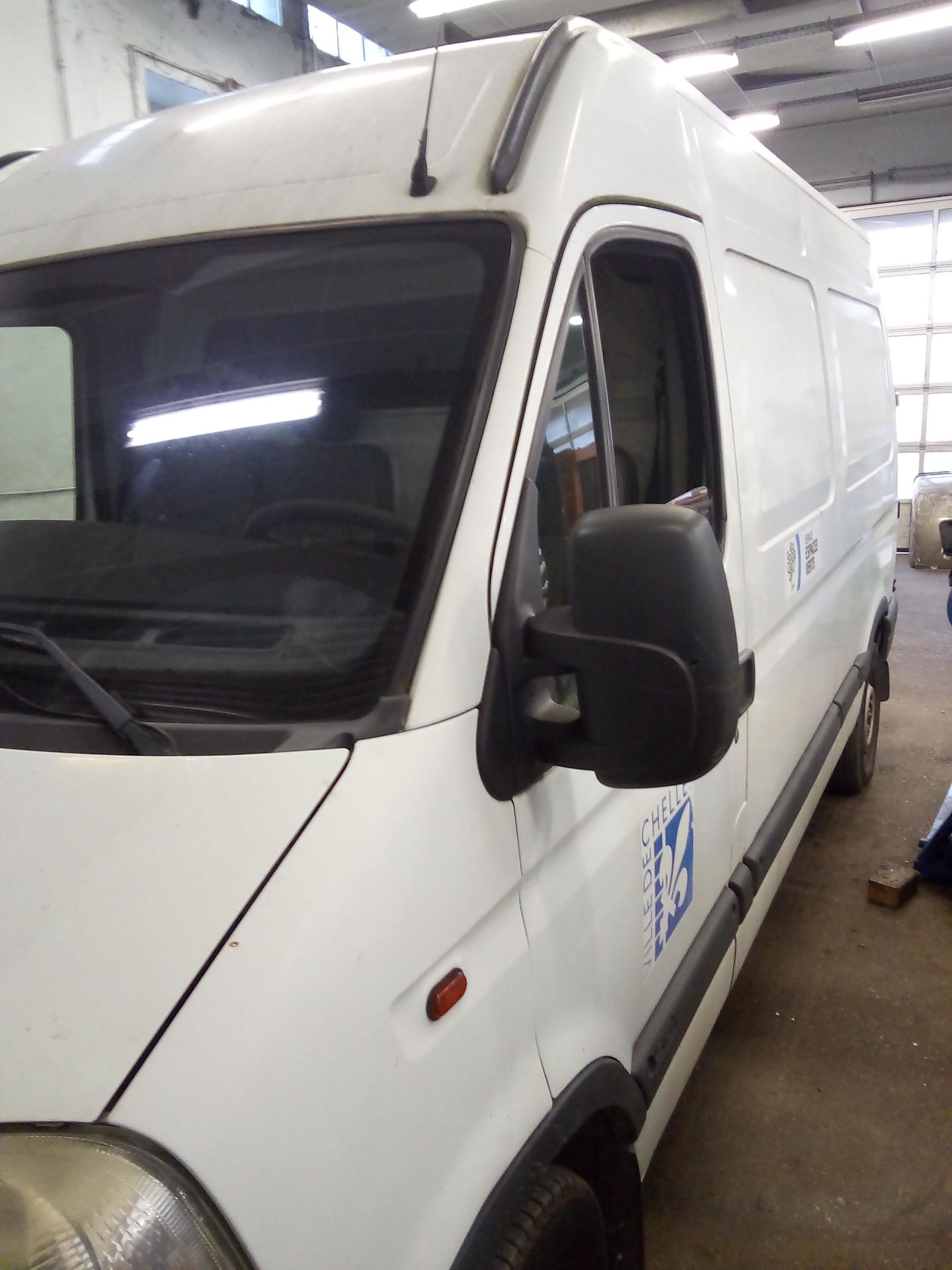 Null [CT] Utilitaire RENAULT MASTER II fourgon L2H2 2.5 dCi 100, Gazole, 3 place&hellip;