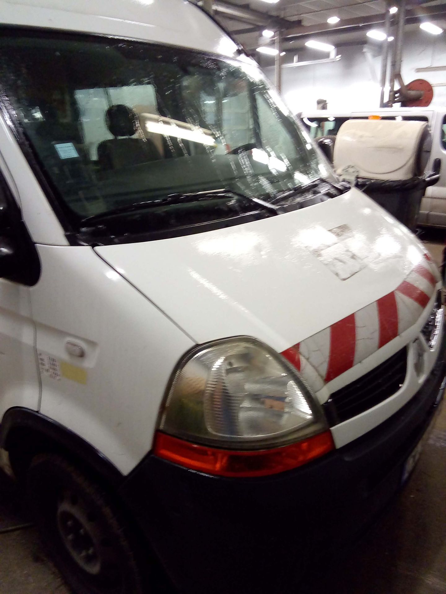 Null [CT] Utilitaire RENAULT MASTER II fourgon 2.5 dCi L2H2 100, Gazole, récepti&hellip;