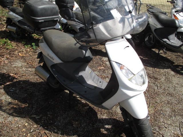 Null 
	 Scooter PEUGEOT Vivacity 100m3, Essence, 2 places, imm. DY-840-WB, type &hellip;