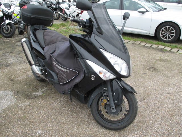 Null Scooter YAMAHA TMAX, Essence, 2 places, imm. BY-991-KN, type L3EYAMM2000D01&hellip;