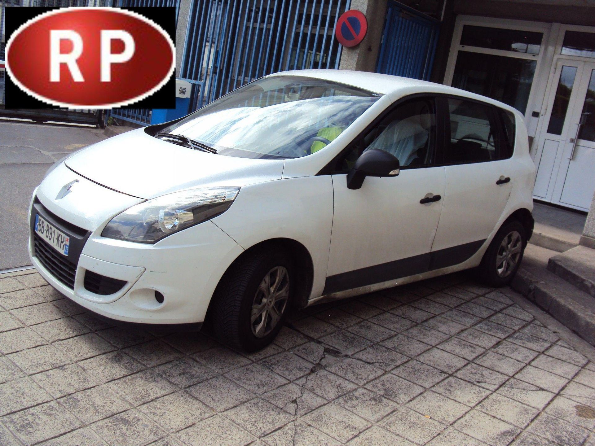 Null [RP] RENAULT MEGANE SCENIC 1.5 dCi eco2 106, Gazole, 5 places, imm. BB-891-&hellip;