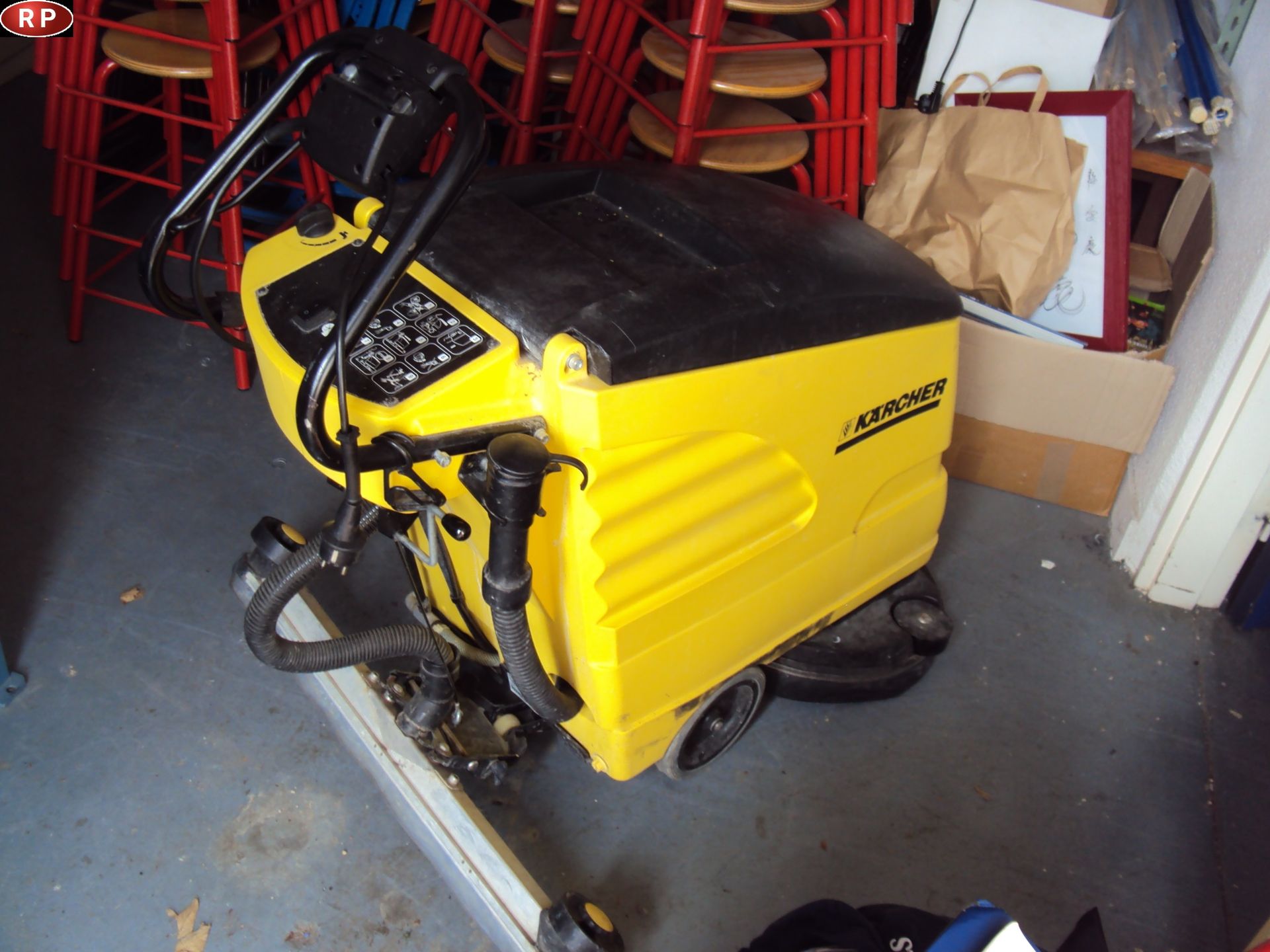 Null [RP] 
Lot of three equipment for maintenance of interior floors: 

- Corded&hellip;