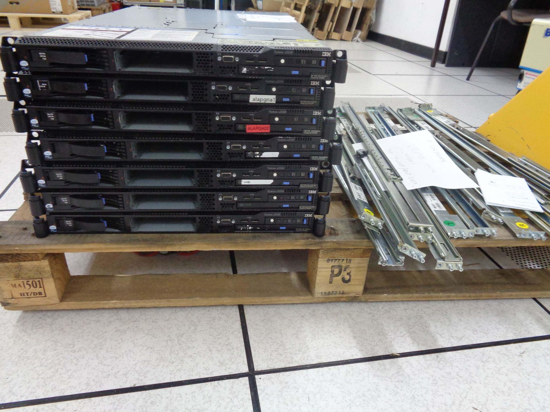 Null Set of 7 IBM X 3550 Xeon Dual Core 8GB ram and 73GB disk with rails. Very r&hellip;