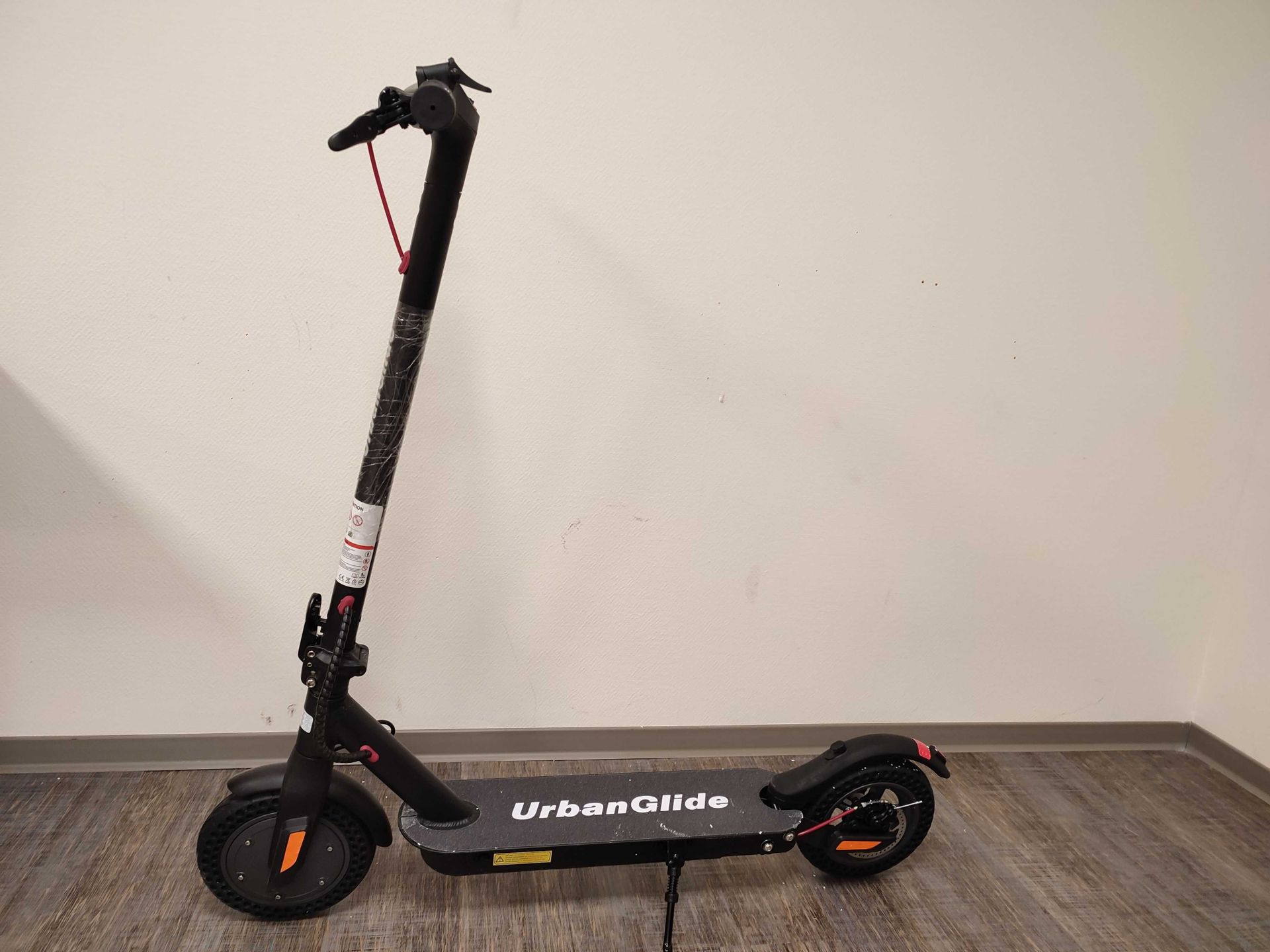 URBAN GLIDE. Electric scooter model 100 XS new in its da