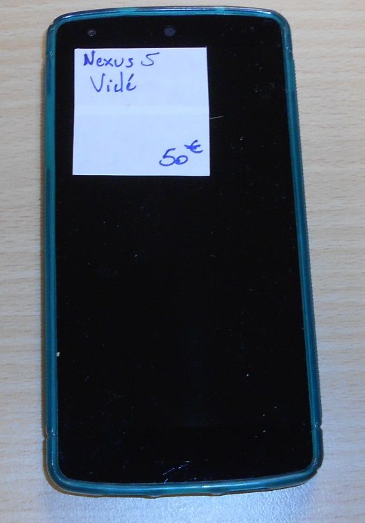 Null Téléphone portable de marque LG, modèle Nexus 5, avec protection bleue tran&hellip;