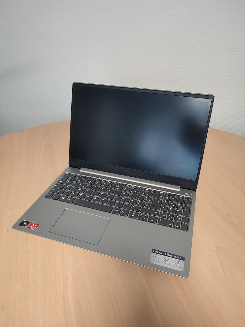 Null 
	 Laptop LENOVO 330-S from 2020, with its charger, in a grey bag.

	Ram : &hellip;