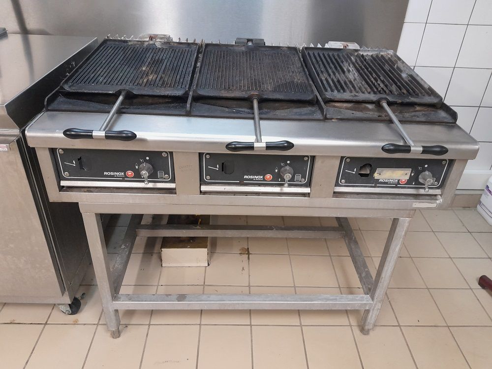 Null Functional ROSINOX Grill 
	 (D: 1m, W: 1m22, H: 95cm) 

	 


 
 
 
Service &hellip;