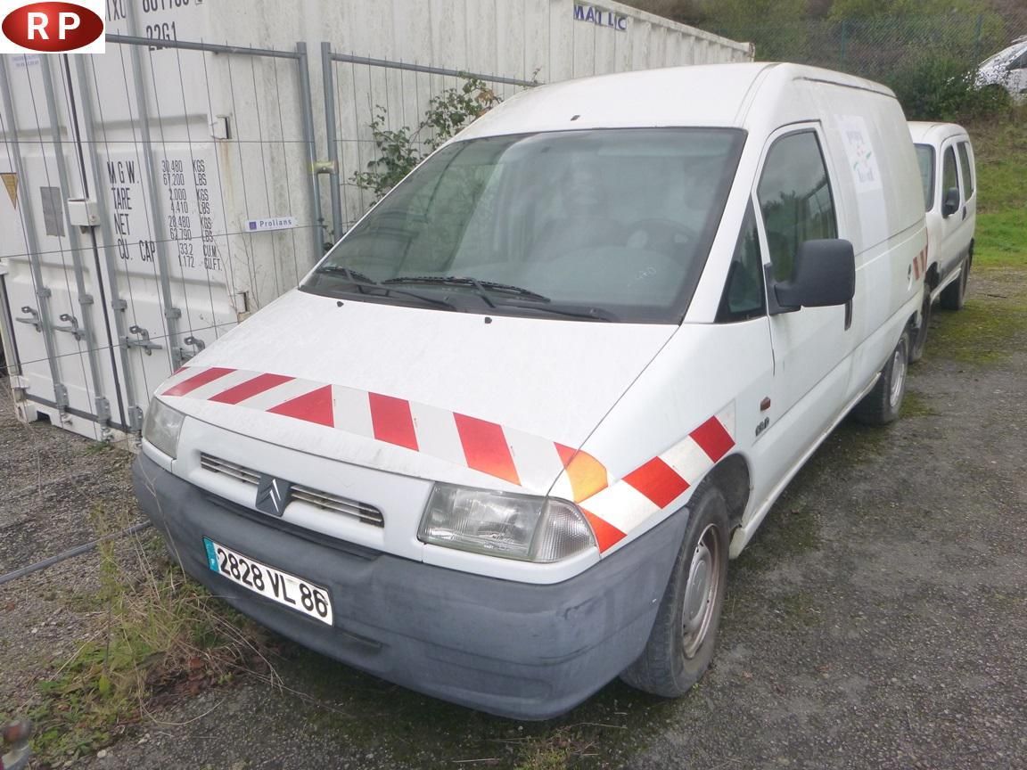 Null [RP] 'Réservé aux professionnels'. CITROEN Jumpy, Gazole, 3 places, imm. 28&hellip;