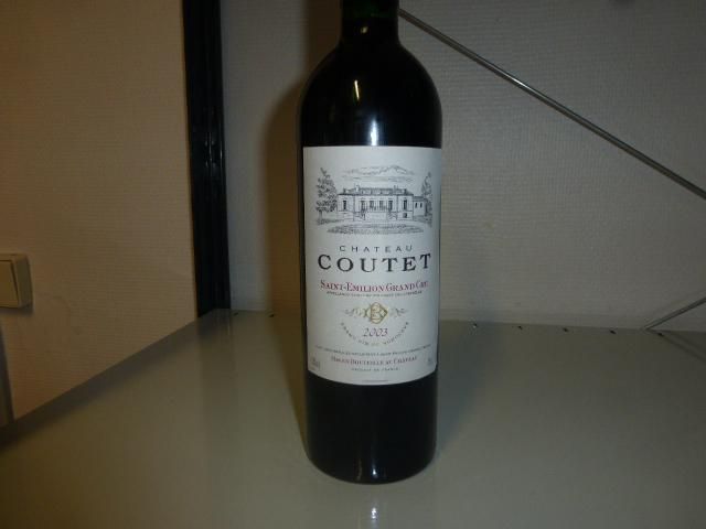 Null 
	 1 caisse de vin étiquetée CHATEAU COUTET SAINT EMILION GRAND CRU 2003 co&hellip;