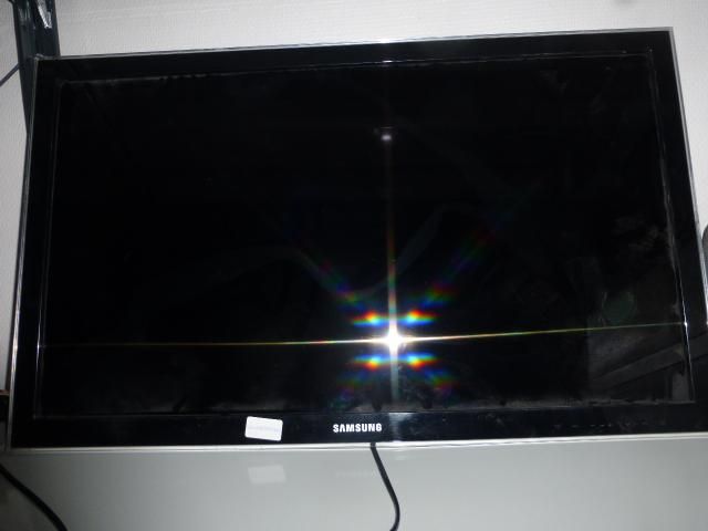 Null 
	 1 téléviseur LG 80 cm. 


	 1 téléviseur SAMSUNG 80 cm écran plat à accr&hellip;