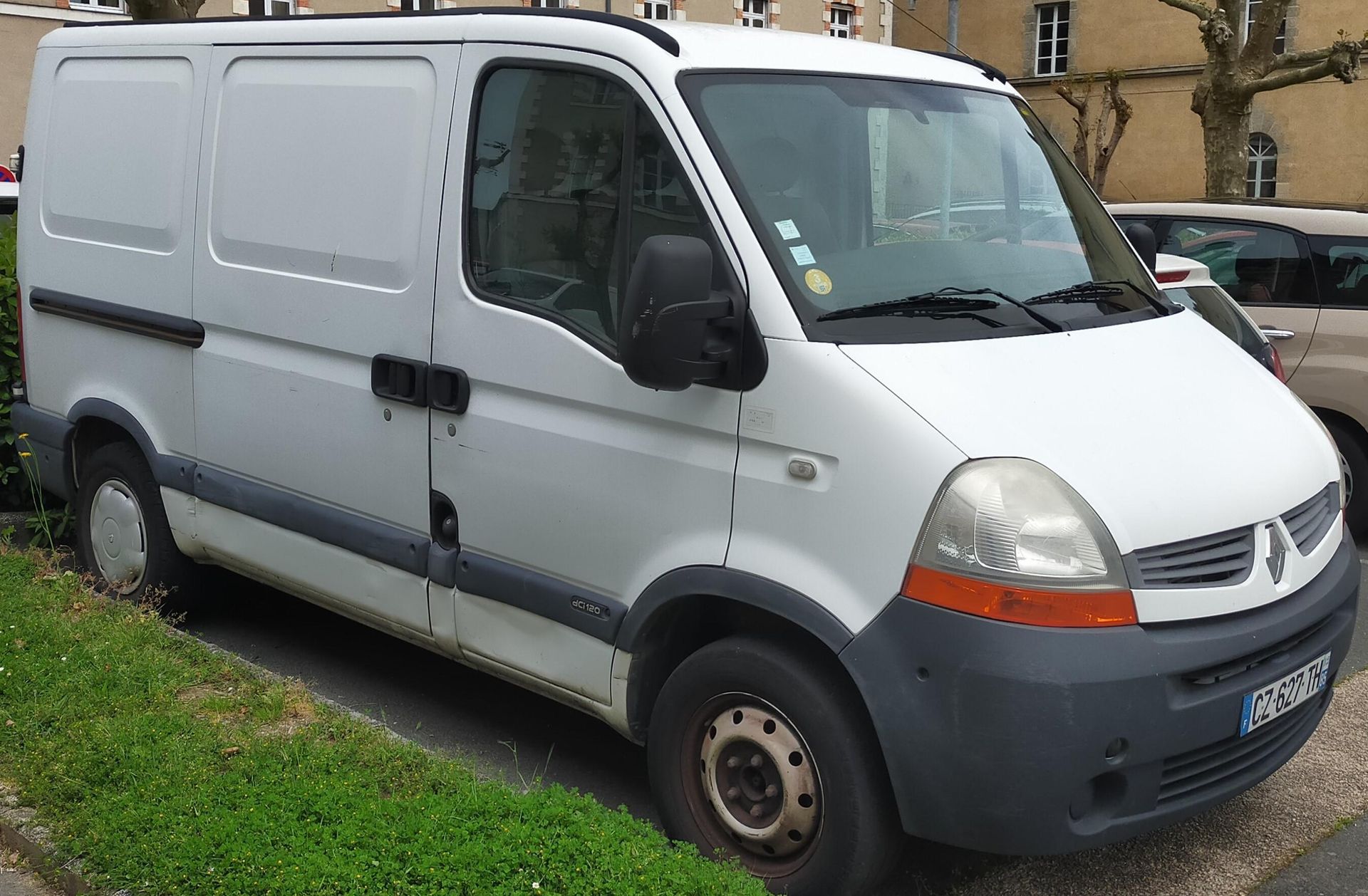 Null [CT] RENAULT Master II Phase 2 2.5 dCi L1H1 Fourgon 114cv, Gazole, imm. CZ-&hellip;