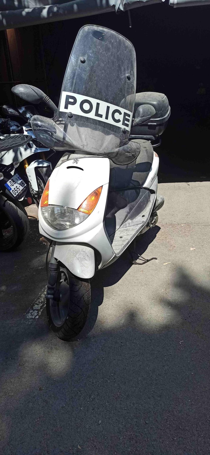 Null Scooter PEUGEOT VIVACITY 100 Essence, imm. CT-984-FX, type VGAS2AC0A, n° de&hellip;