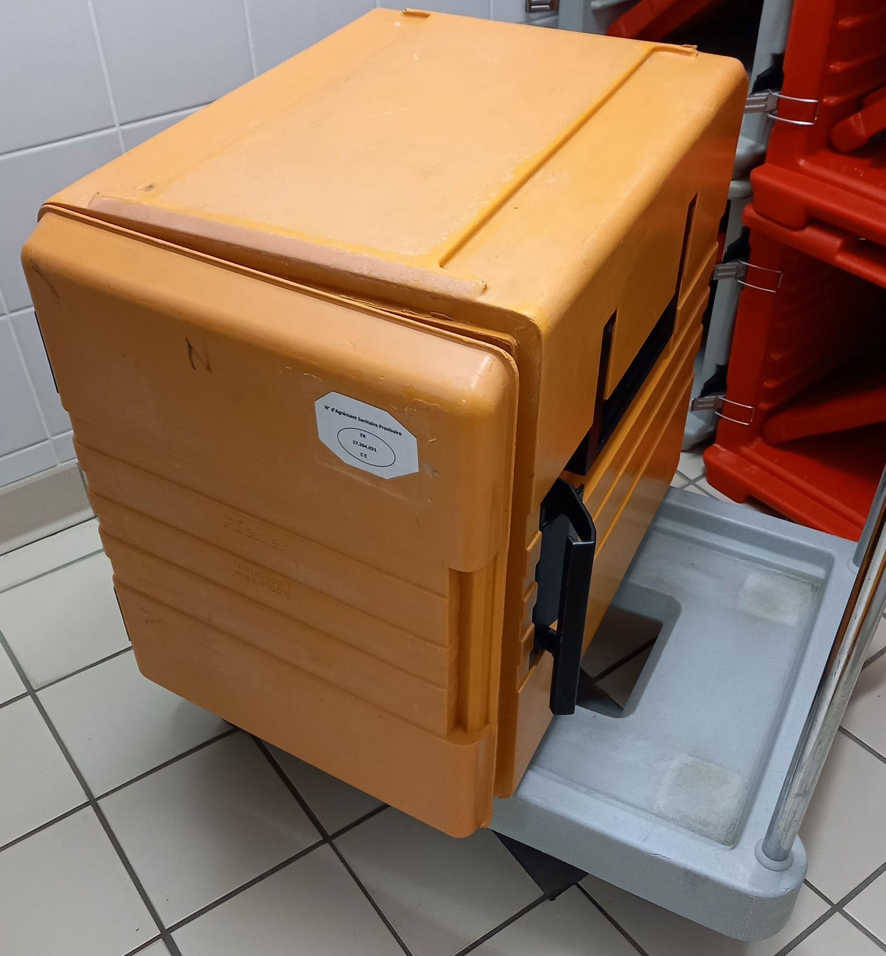 Null - 2 containers orange : hauteur : 53 cm, profondeur : 60 cm, largeur : 41 c&hellip;