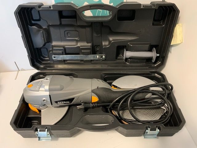 Null TITAN angle grinder, type TTB283GRD, in its case, new condition. Not tested&hellip;