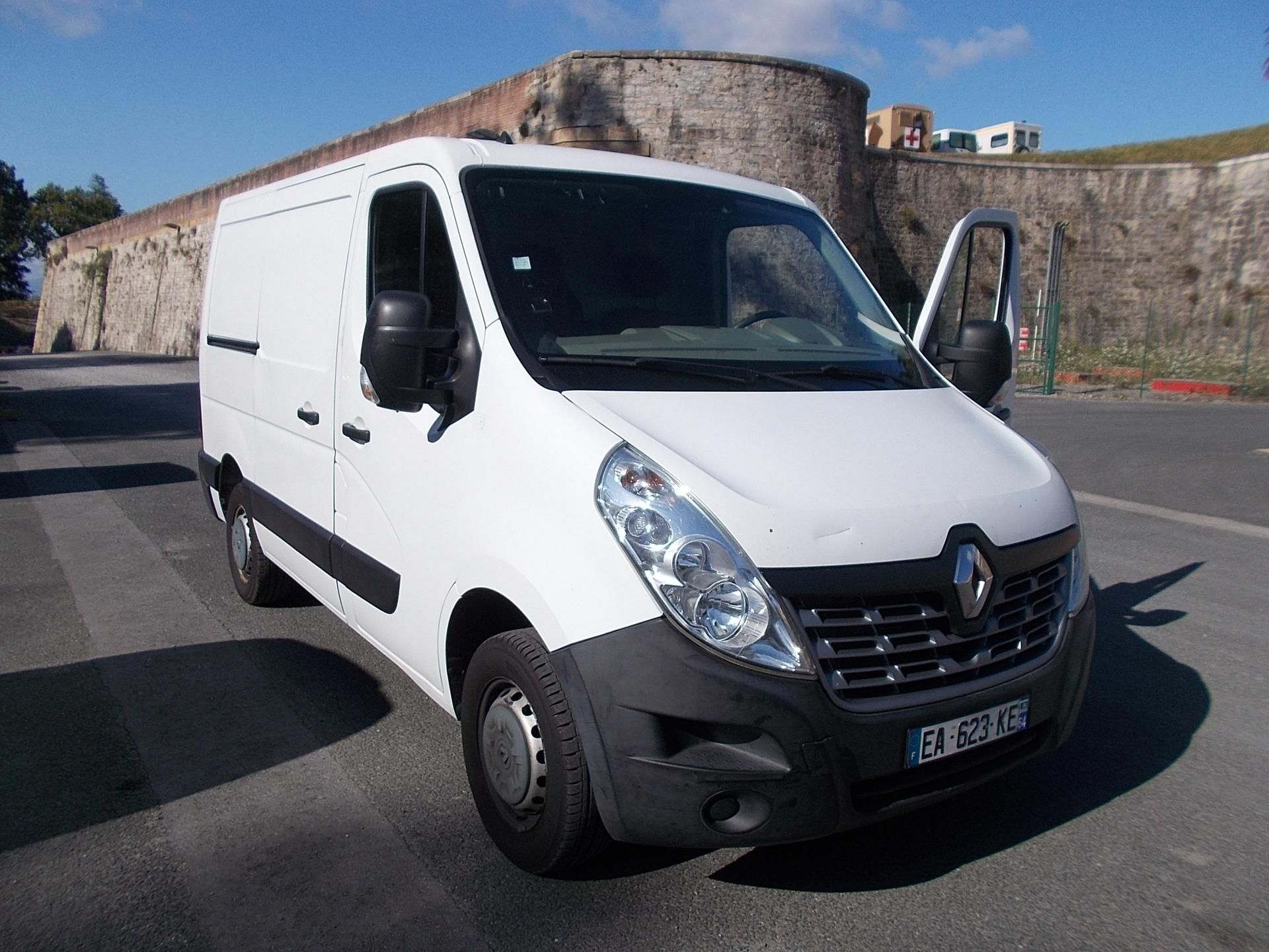 Null [RP] Reserved for vehicle professionals 
	 RENAULT Master, diesel, imm. EA-&hellip;