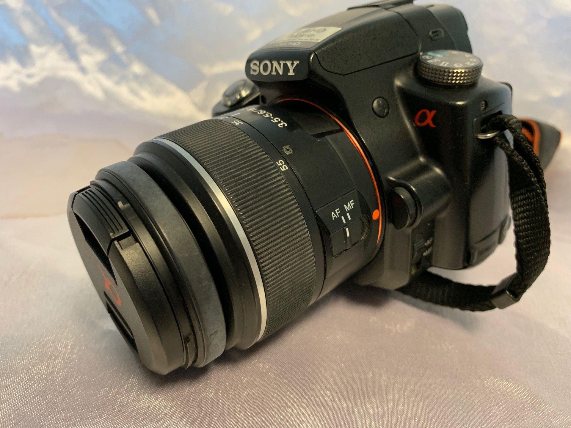 Null 
	 Appareil photo SONY SLT-A33, zoom 18-55mm, avec batterie et connectique.&hellip;