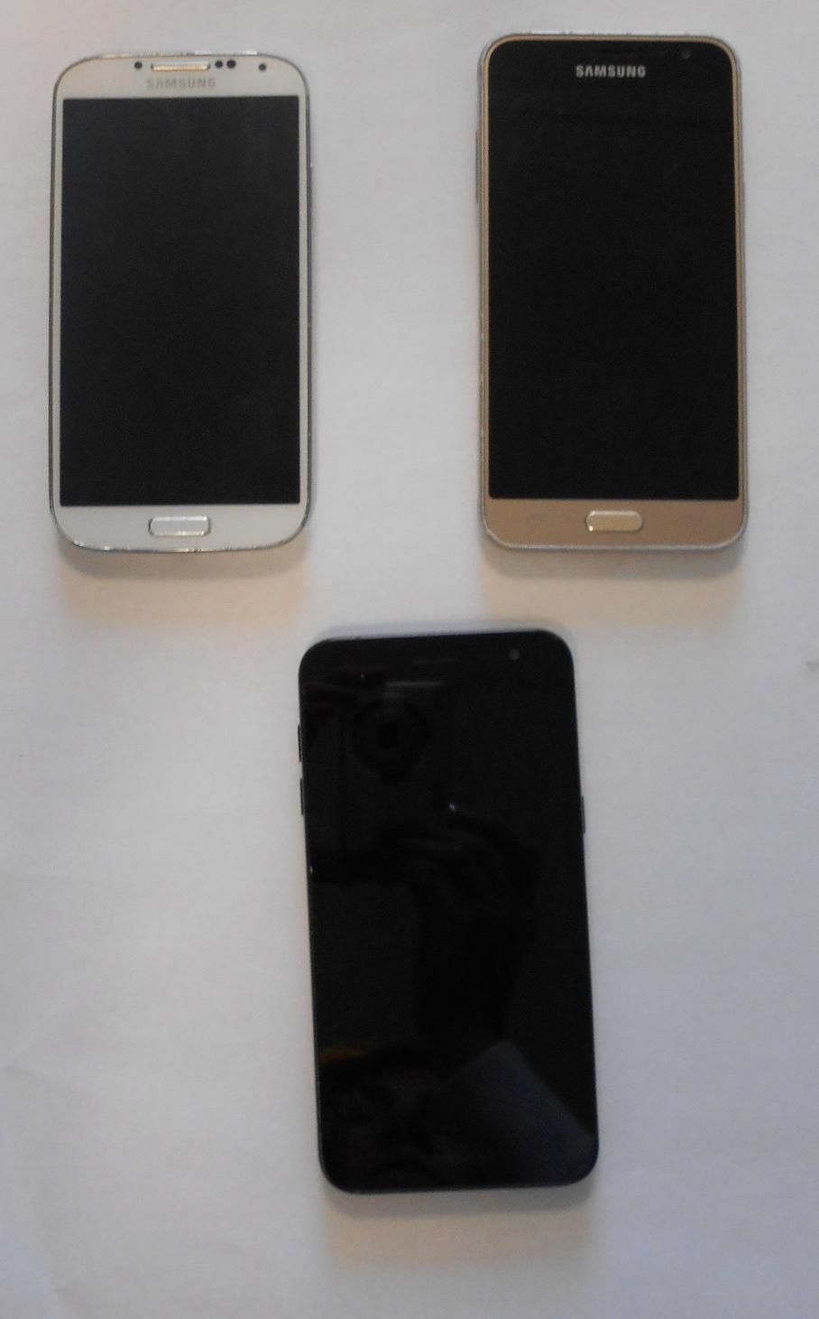 Null 
	 Lot de 3 smartphones SAMSUNG Galaxy, coques abîmées : 

	 - 1 J3, 8Gb, n&hellip;