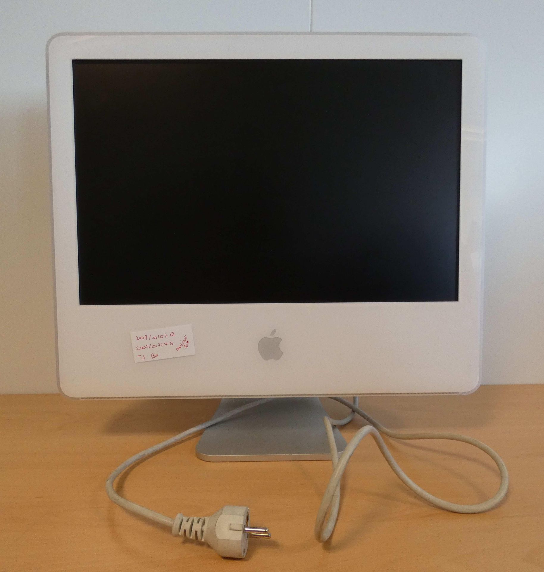 Null APPLE iMac G5 (2008), modèle A1076, n°W84451ZSPP8, processeur PowerPC G5 1.&hellip;