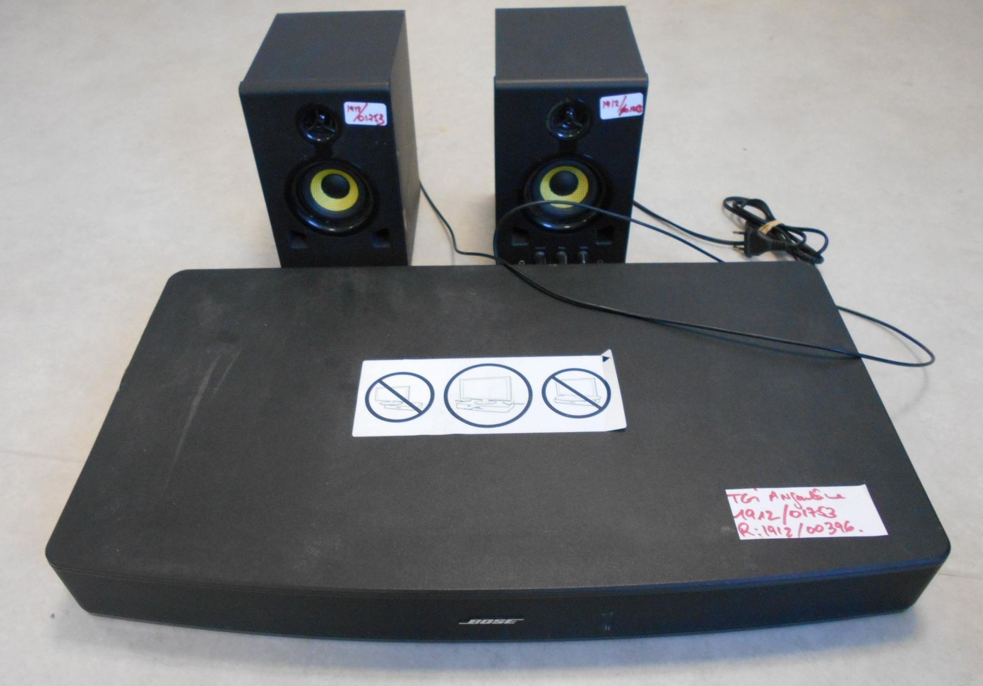 Null 
	 Barre de son BOSE solo TV, modèle 416054, 50/60 Hz, 62,5 cm, 3 entrées j&hellip;