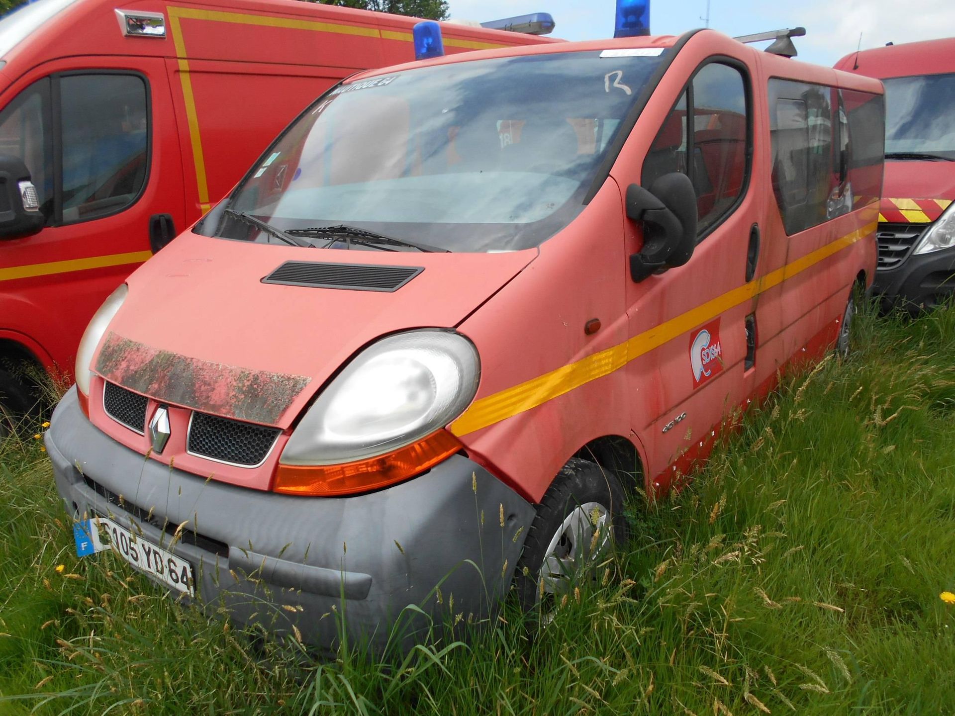 Null [RP] 
	 
Réservé aux professionnels du véhicule

Minibus RENAULT Trafic dCi&hellip;