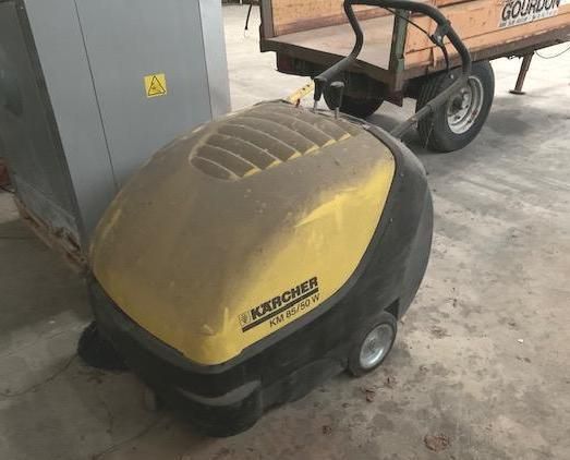Null 
Self-propelled vacuum sweeper KARCHER KM 85/50, 24 hours not guaranteed, 1&hellip;
