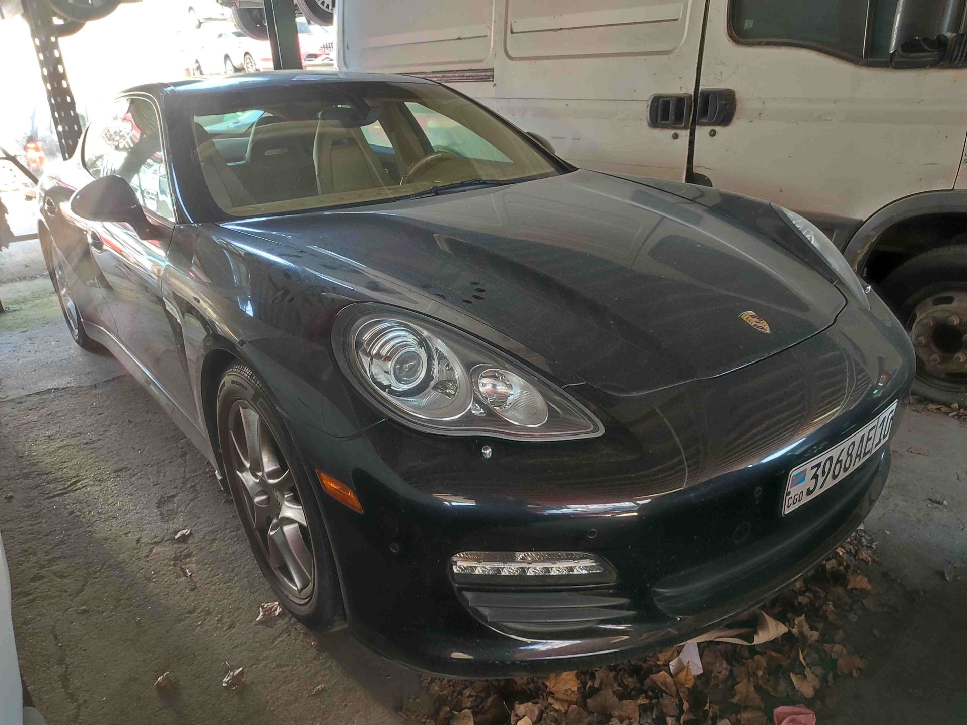 Null [RP][ACI] PORSCHE Panamera 3.6 V6 BVA, Essence, imm. 3968AE10 (République D&hellip;