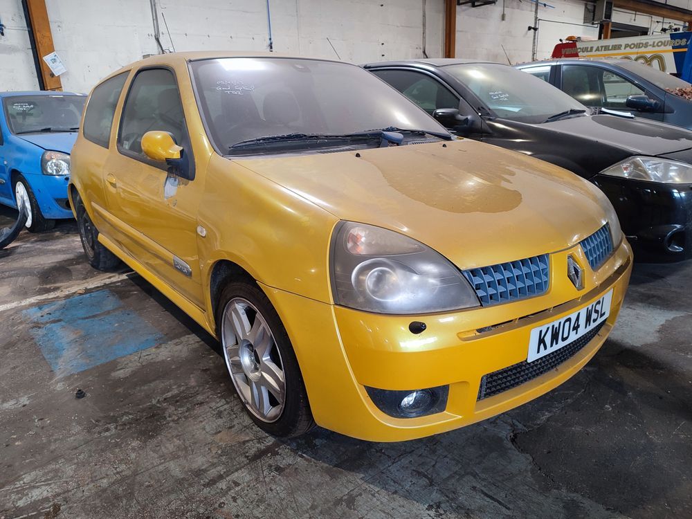 Null [RP][ACI] RENAULT Clio RS, Essence, imm. KW04WSL (Royaume-Uni), Type inconn&hellip;