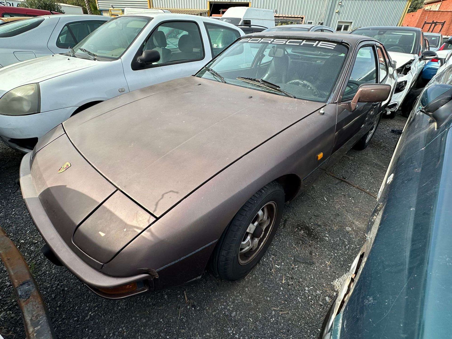 Null [RP][ACI] Lot reserved for automotive professionals. 
PORSCHE 924, Petrol, &hellip;
