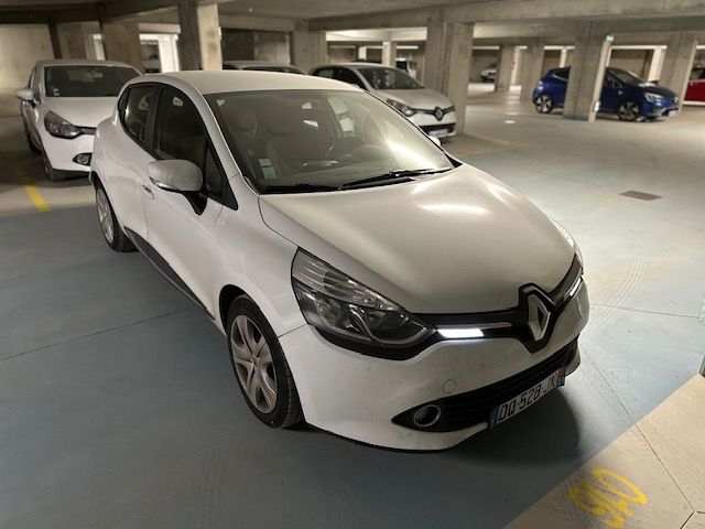Null [CT] RENAULT CLIO 4 5 Portes 0.9 TCe, Essence, imm. DQ-528-JK, Type M10RENV&hellip;