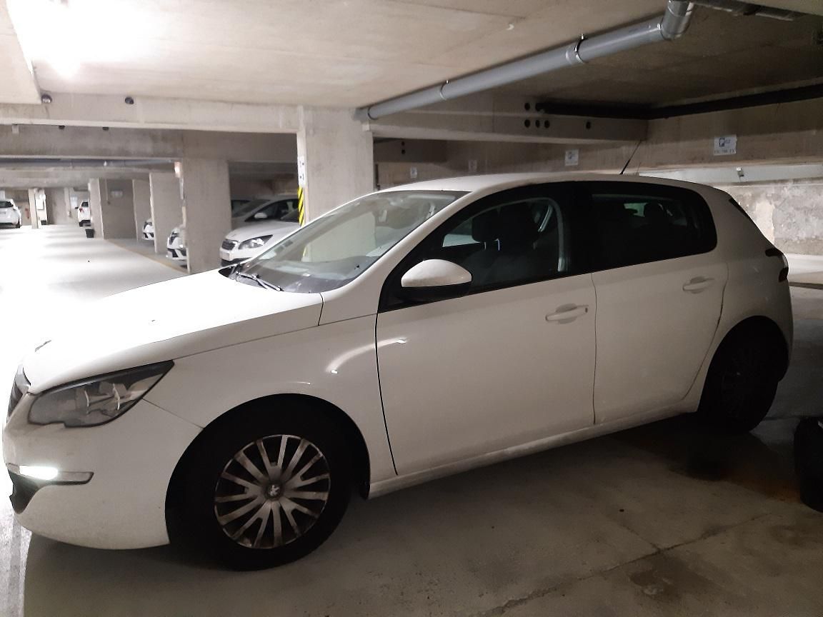 Null [RP] Lot réservé aux professionnels de l'automobile.
PEUGEOT 308 II 1.6 e-H&hellip;