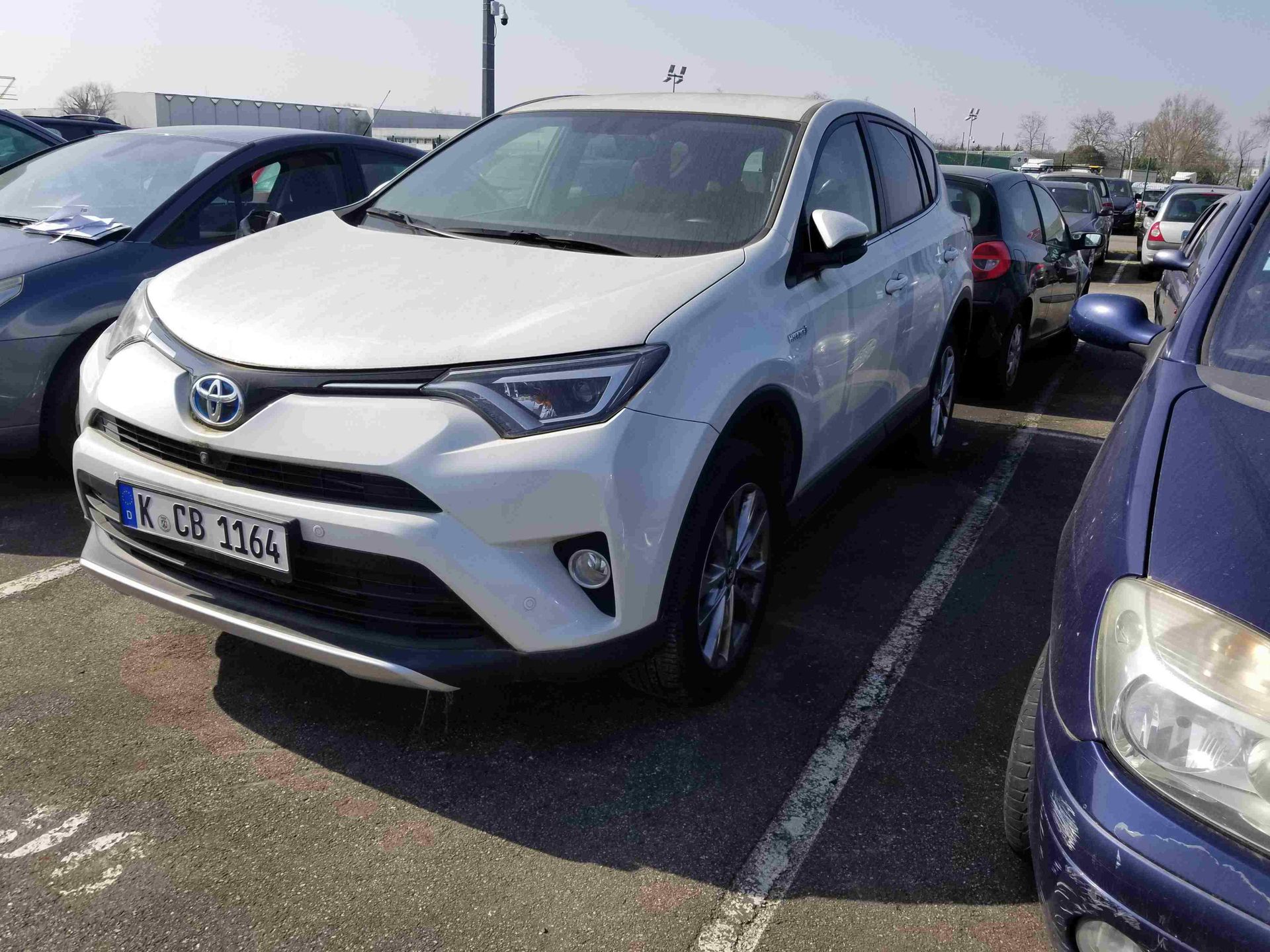 Null [RP][ACI] Lot réservé aux professionnels de l'automobile.
TOYOTA RAV4 Hybri&hellip;