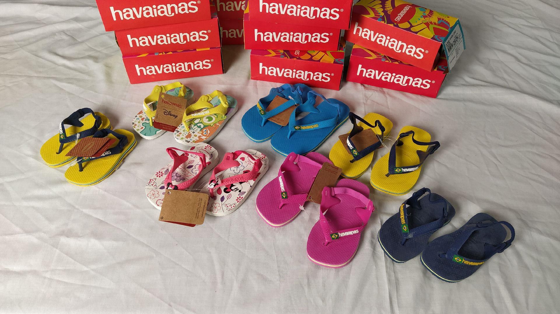 Null Set of 13 pairs of flip-flops HAVAIANAS Baby :
- model H. BABY BRASIL LOGO,&hellip;