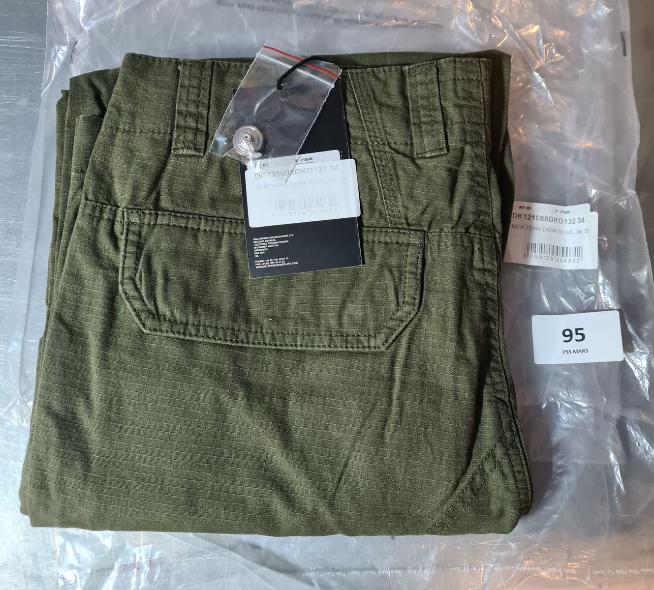 Null Pantalon DICKIES New York taille 34/32 - olive - vendu neuf - photo contrac&hellip;