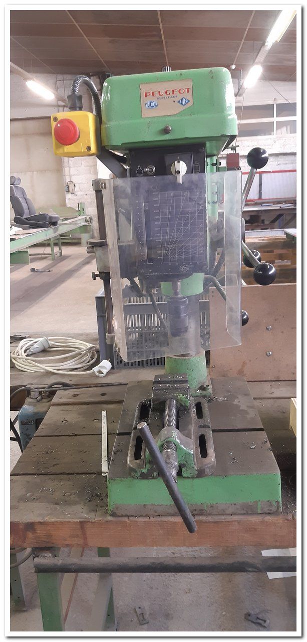 Null [NC][RP] Reserved for machine tool dealers
Column drilling machine on PEUGE&hellip;